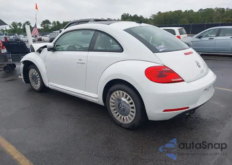 2015 Volkswagen Beetle 1.8T из США, поврежденный, VIN 3VWJ17AT1FM636805